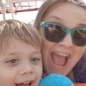 Meet your Posher, Ione